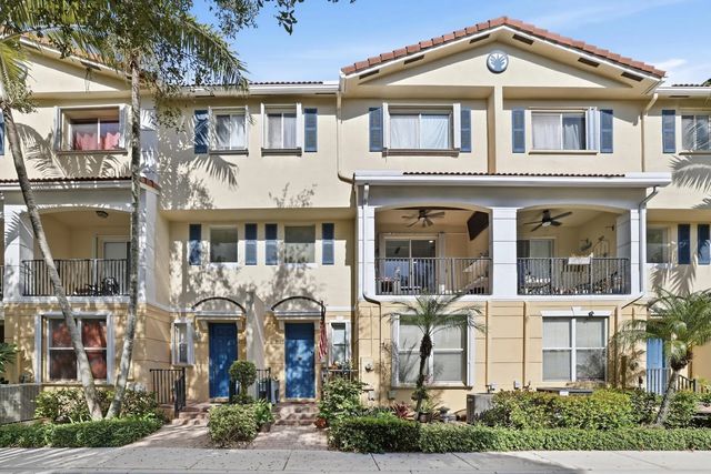 2905 S Greenleaf Circle, Boynton Beach