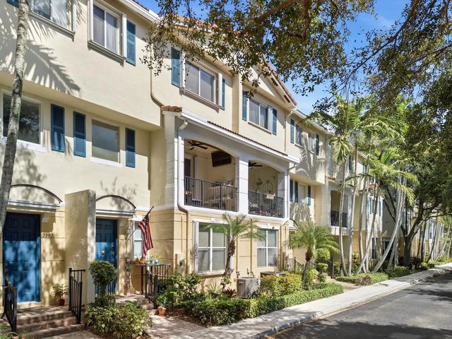 2 of 38 - 2905 S Greenleaf Circle, Boynton Beach, FL