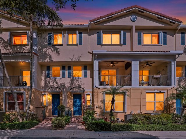 4 of 38 - 2905 S Greenleaf Circle, Boynton Beach, FL