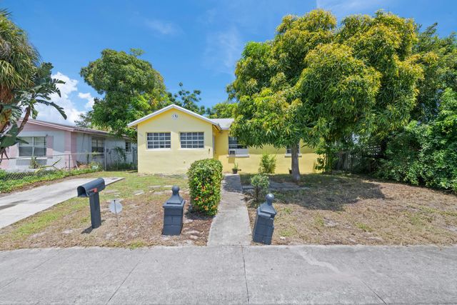 2 of 23 - 616 W 5th Street, Riviera Beach, FL