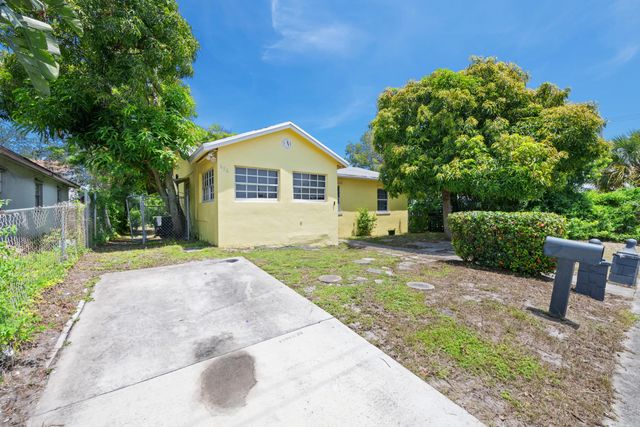 4 of 23 - 616 W 5th Street, Riviera Beach, FL