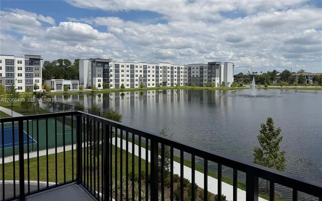 3 of 27 - 5563 Millenia Park #201, Orlando, FL
