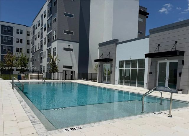 5 of 27 - 5563 Millenia Park #201, Orlando, FL