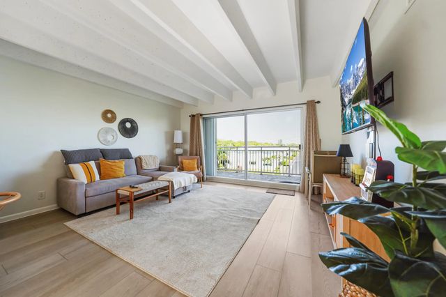 4 of 63 - 4500 S Ocean Boulevard #309, South Palm Beach, FL