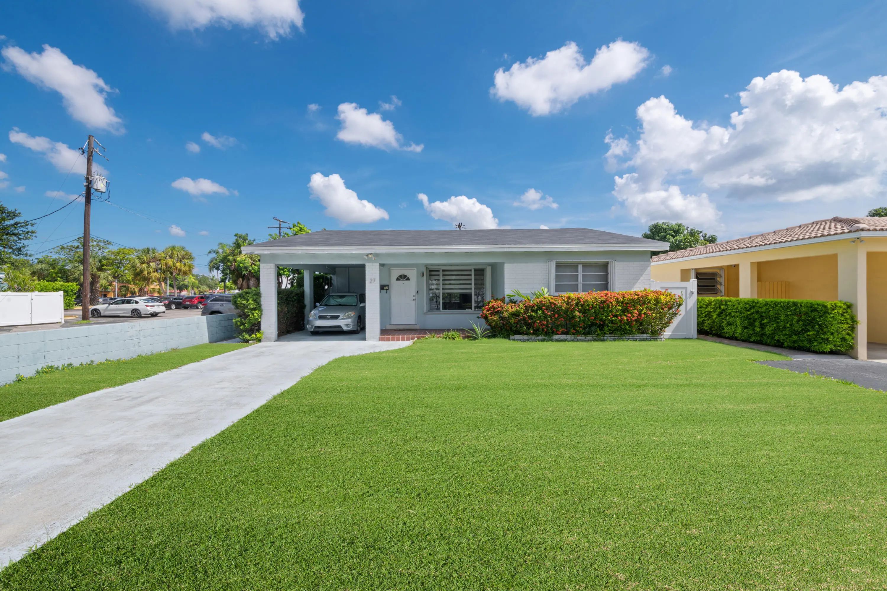 27 Se 6th Street, Dania Beach