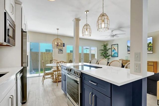 5 of 40 - 4549 N Ocean Drive #1, Lauderdale-By-The-Sea, FL
