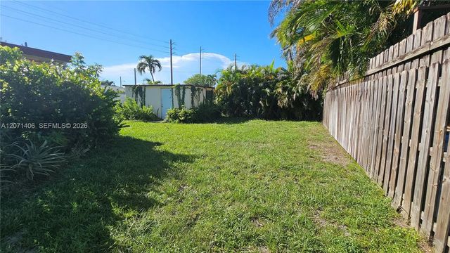 3 of 24 - 214 Sw 2nd Place, Dania Beach, FL