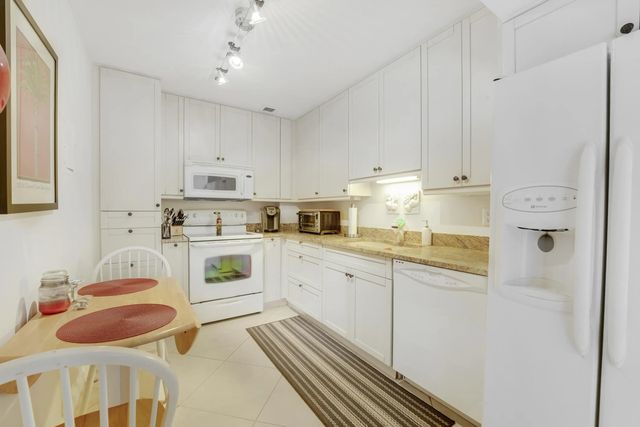 3 of 28 - 3450 S Ocean Boulevard #4040, Palm Beach, FL