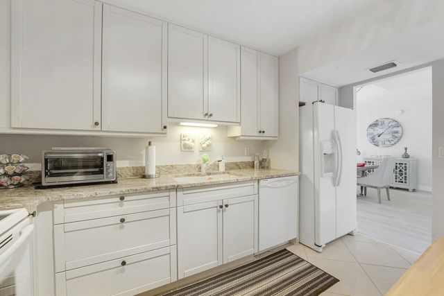 4 of 28 - 3450 S Ocean Boulevard #4040, Palm Beach, FL