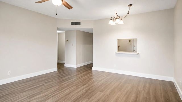 4 of 18 - 4880 Nw 22nd Street #309, Lauderhill, FL