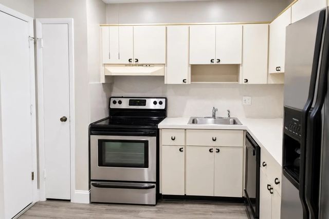 5 of 18 - 4880 Nw 22nd Street #309, Lauderhill, FL