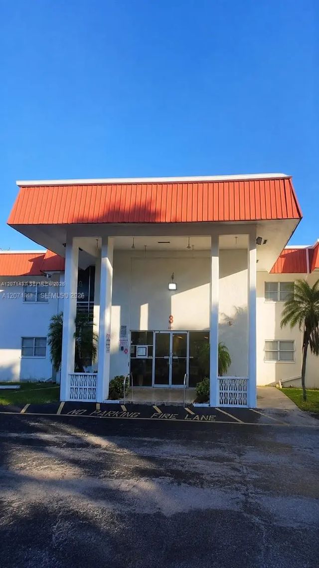4881 Nw 22nd Street #b15, Lauderhill