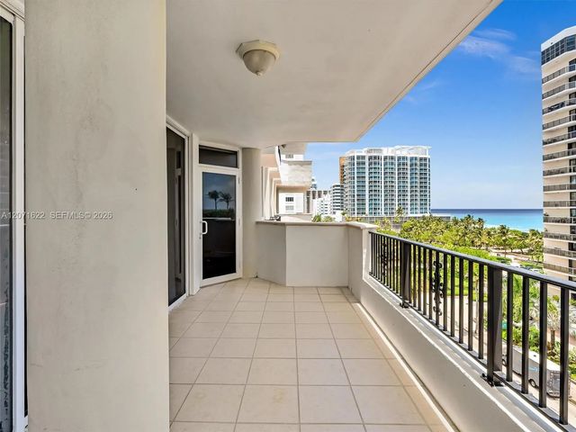 4 of 50 - 6422 Collins Avenue #501, Miami Beach, FL