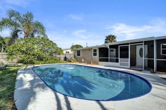 4 of 48 - 3127 Carol Avenue, Palm Springs, FL