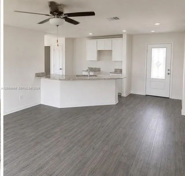 4 of 14 - 5424 Fantasy Drive, Fort Pierce, FL