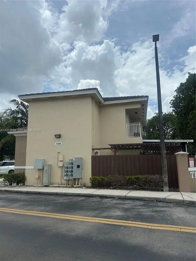 4 of 20 - 7380 Nw 174th Terrace #204, Hialeah, FL