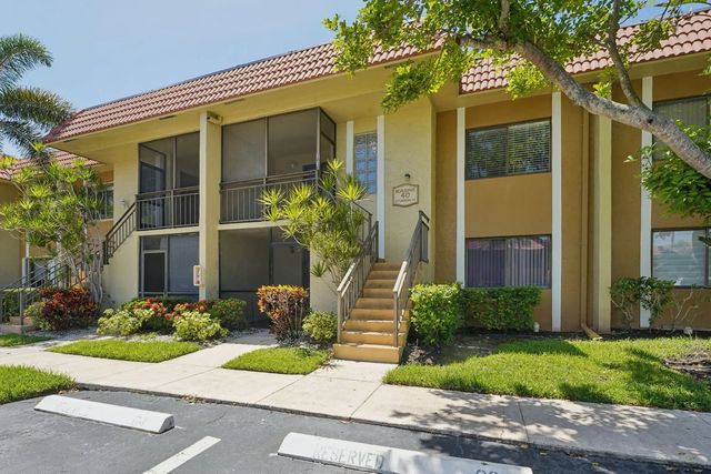 327 Lakeview Drive #203, Weston