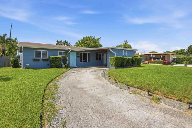 2 of 32 - 7530 Lincoln Street, Hollywood, FL