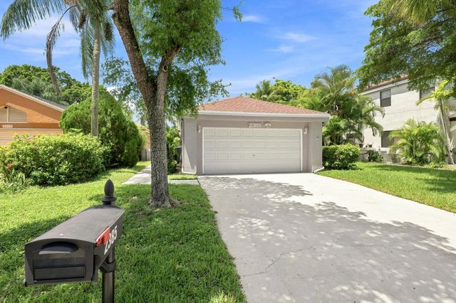 2385 Nw 34th Terrace, Coconut Creek