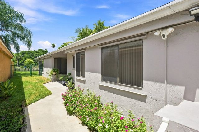 5 of 48 - 2385 Nw 34th Terrace, Coconut Creek, FL
