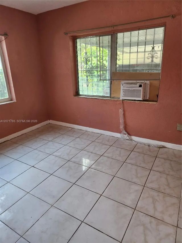 3 of 8 - 6950 Nw 6th Court, Miami, FL