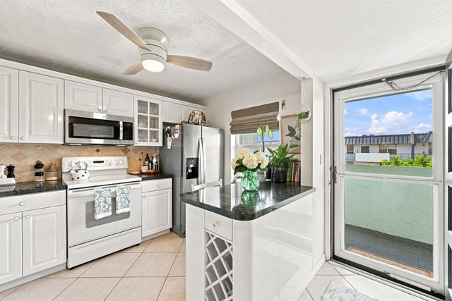 2 of 23 - 777 S Federal Highway #401n, Pompano Beach, FL