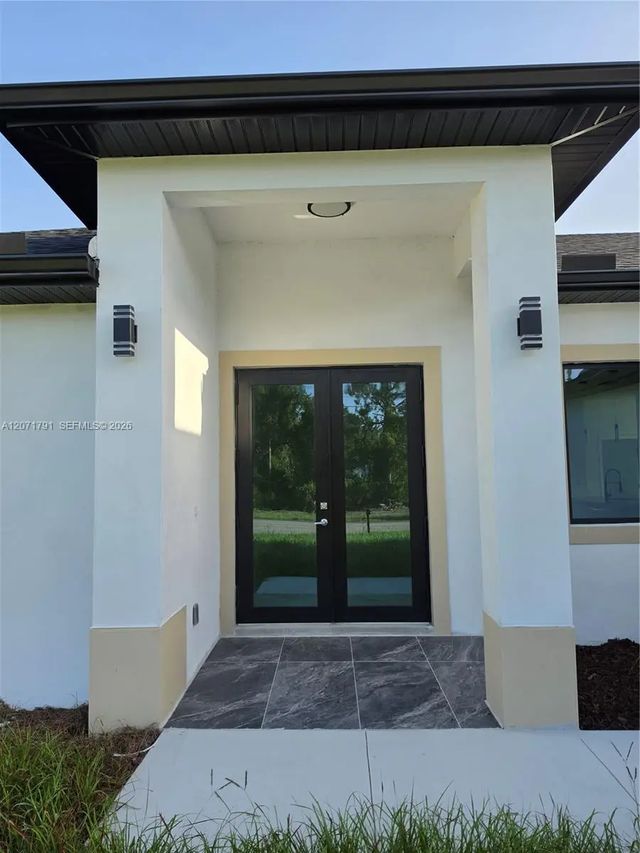 5 of 52 - 2106 W 17th Street, Lehigh Acres, FL