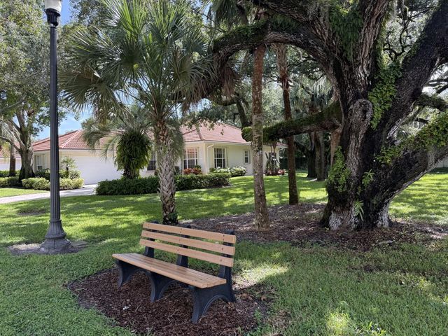 323 Kelsey Park Circle, Palm Beach Gardens