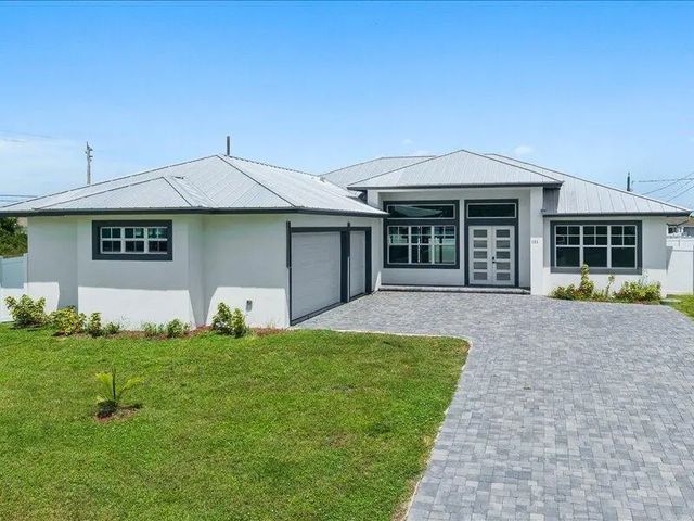 121 Sw Sea Lion Road, Port St. Lucie