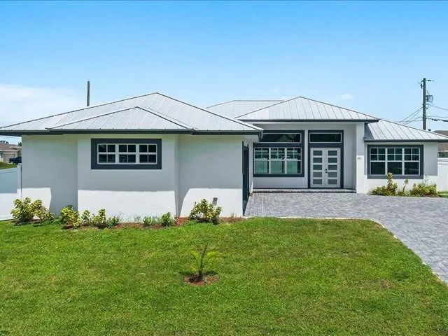 2 of 42 - 121 Sw Sea Lion Road, Port St. Lucie, FL