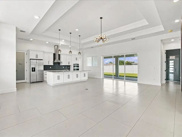 4 of 42 - 121 Sw Sea Lion Road, Port St. Lucie, FL