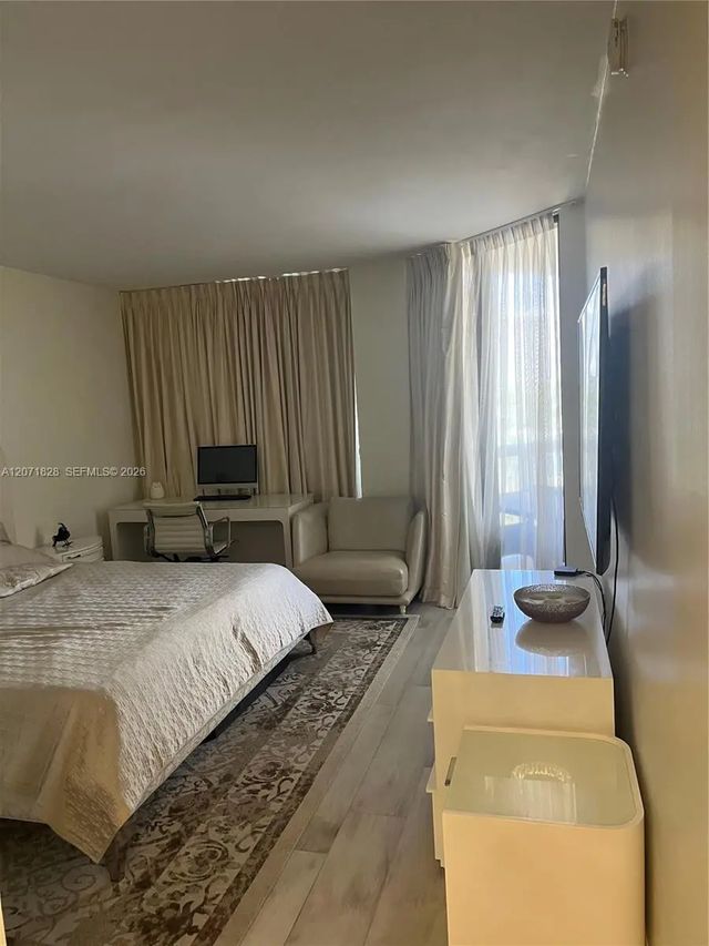 3 of 28 - 20191 E Country Club Drive #503, Aventura, FL