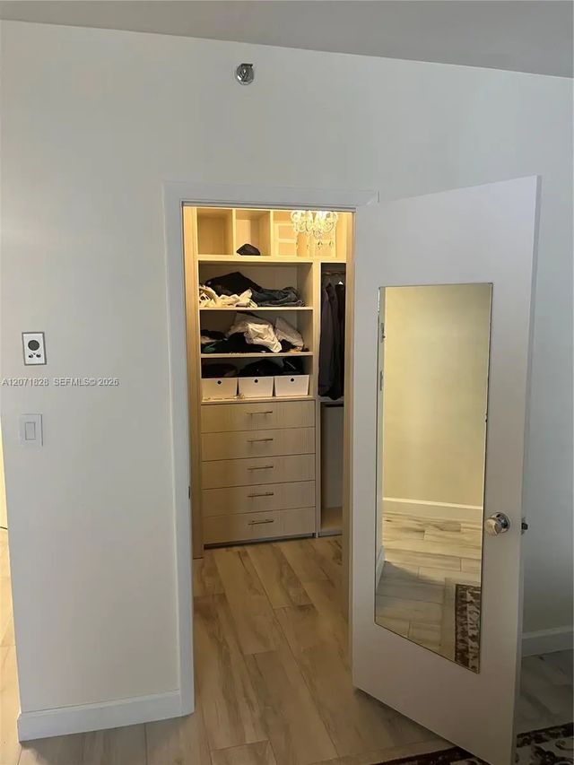 4 of 28 - 20191 E Country Club Drive #503, Aventura, FL