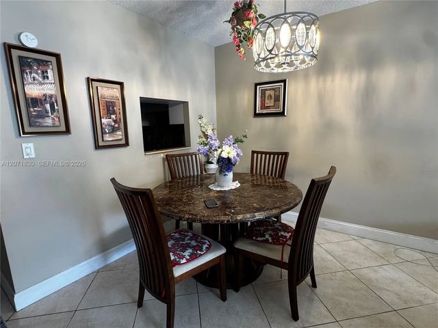 1000 Hillcrest Court #214, Hollywood