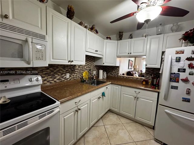 4 of 24 - 1000 Hillcrest Court #214, Hollywood, FL