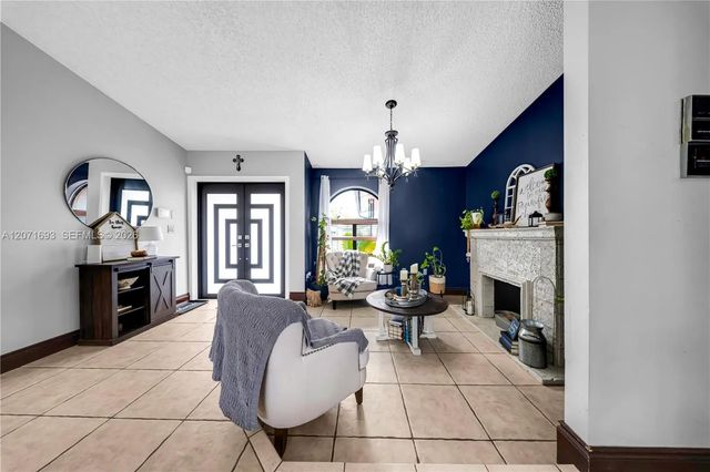 5 of 25 - 13991 Sw 159 Terrace, Miami, FL