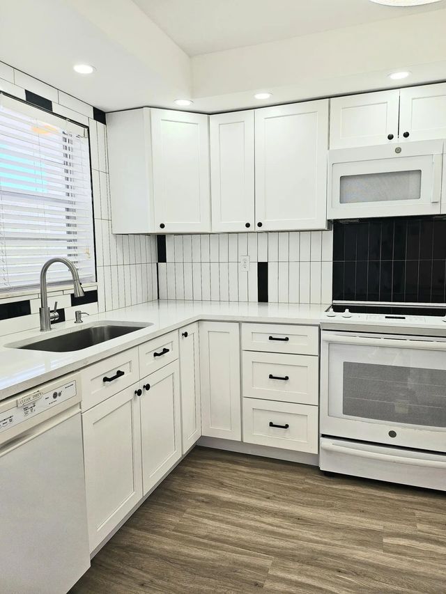 3 of 10 - 5860 Nw 44th Street #412, Lauderhill, FL