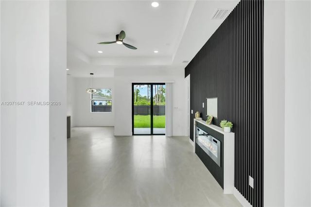 3 of 40 - 1047 Merry Street, Lehigh Acres, FL