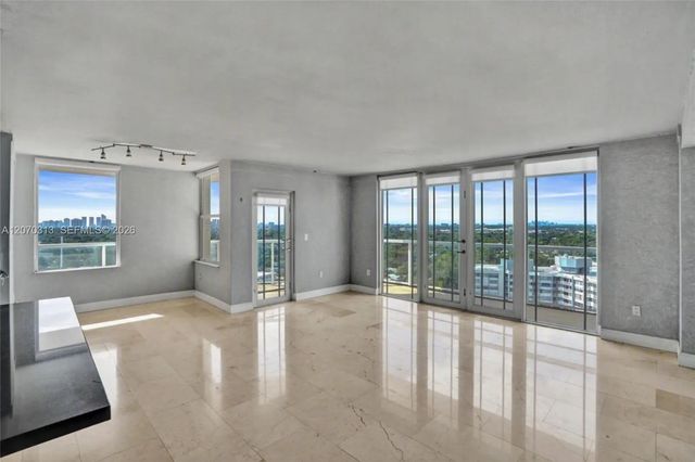 1351 Ne Miami Gardens Drive #ph15e, Miami