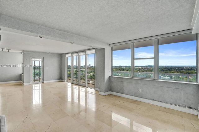 2 of 33 - 1351 Ne Miami Gardens Drive #ph15e, Miami, FL