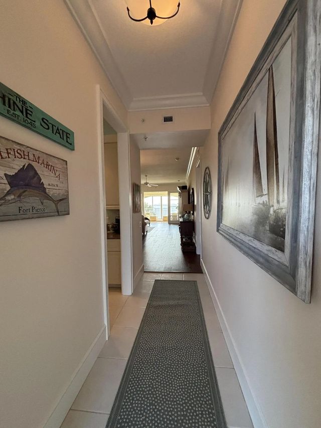 29 Harbour Isle Drive W #304, Fort Pierce