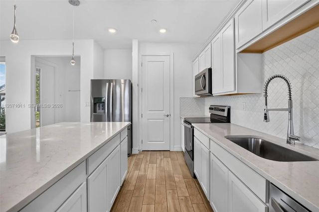 4 of 46 - 771 Nw 84th Terrace, Plantation, FL