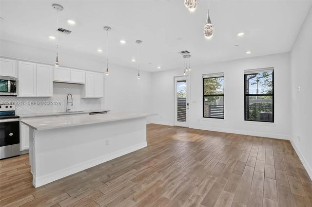 5 of 46 - 771 Nw 84th Terrace, Plantation, FL