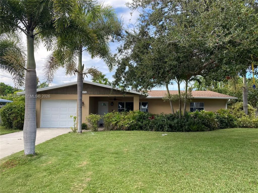 1672 Thumb Point Drive, Fort Pierce