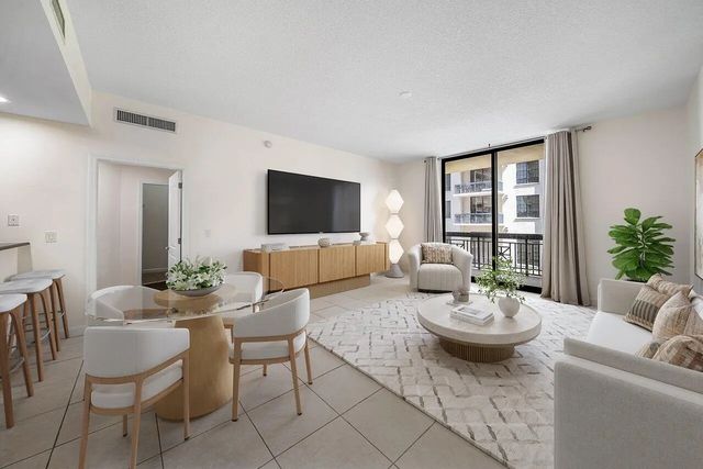 5 of 34 - 801 S Olive Avenue #715, West Palm Beach, FL