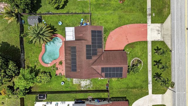 254 La Mancha Avenue, Royal Palm Beach