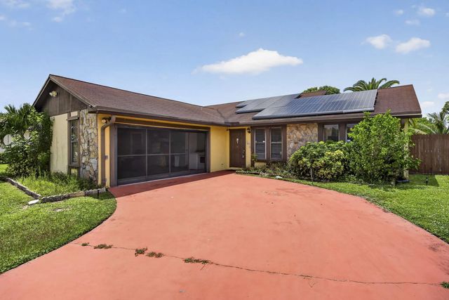 4 of 50 - 254 La Mancha Avenue, Royal Palm Beach, FL