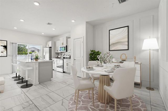 5 of 34 - 837 Se 16th Court, Homestead, FL