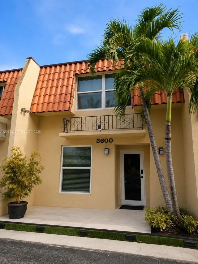 5 of 19 - 3600 Ne 167th Street #19, North Miami Beach, FL