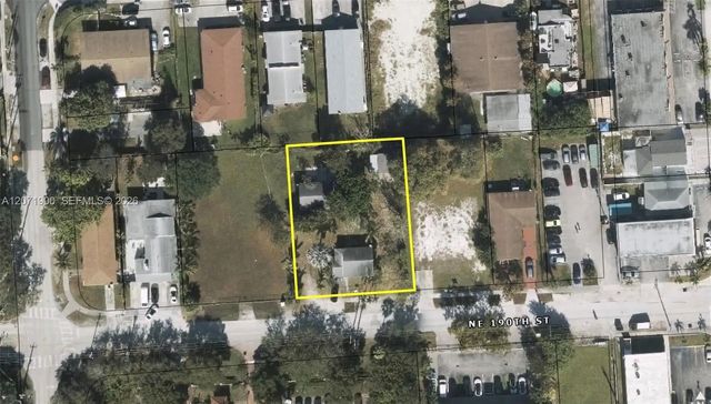 2 of 4 - 2549 Ne 190th Street, Miami, FL